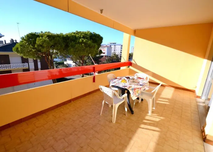 Sunny Steps From The Sea In Appartamento Bibione